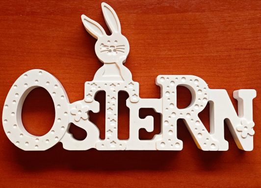Schriftzug Ostern